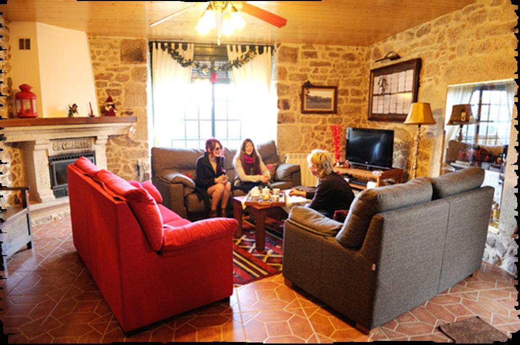 Casa Rural Os Carballos ポンテベドラ エクステリア 写真