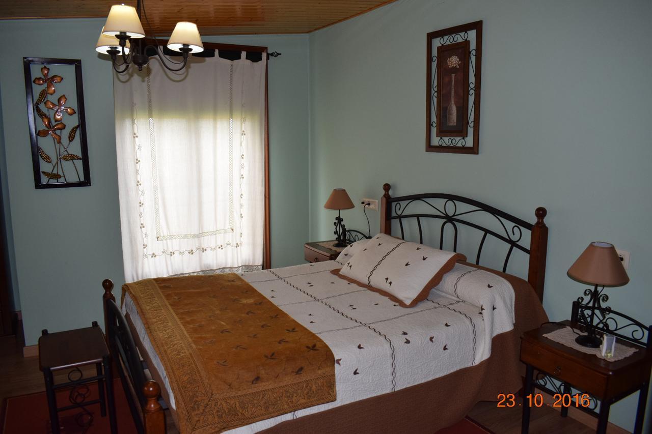 Casa Rural Os Carballos ポンテベドラ エクステリア 写真