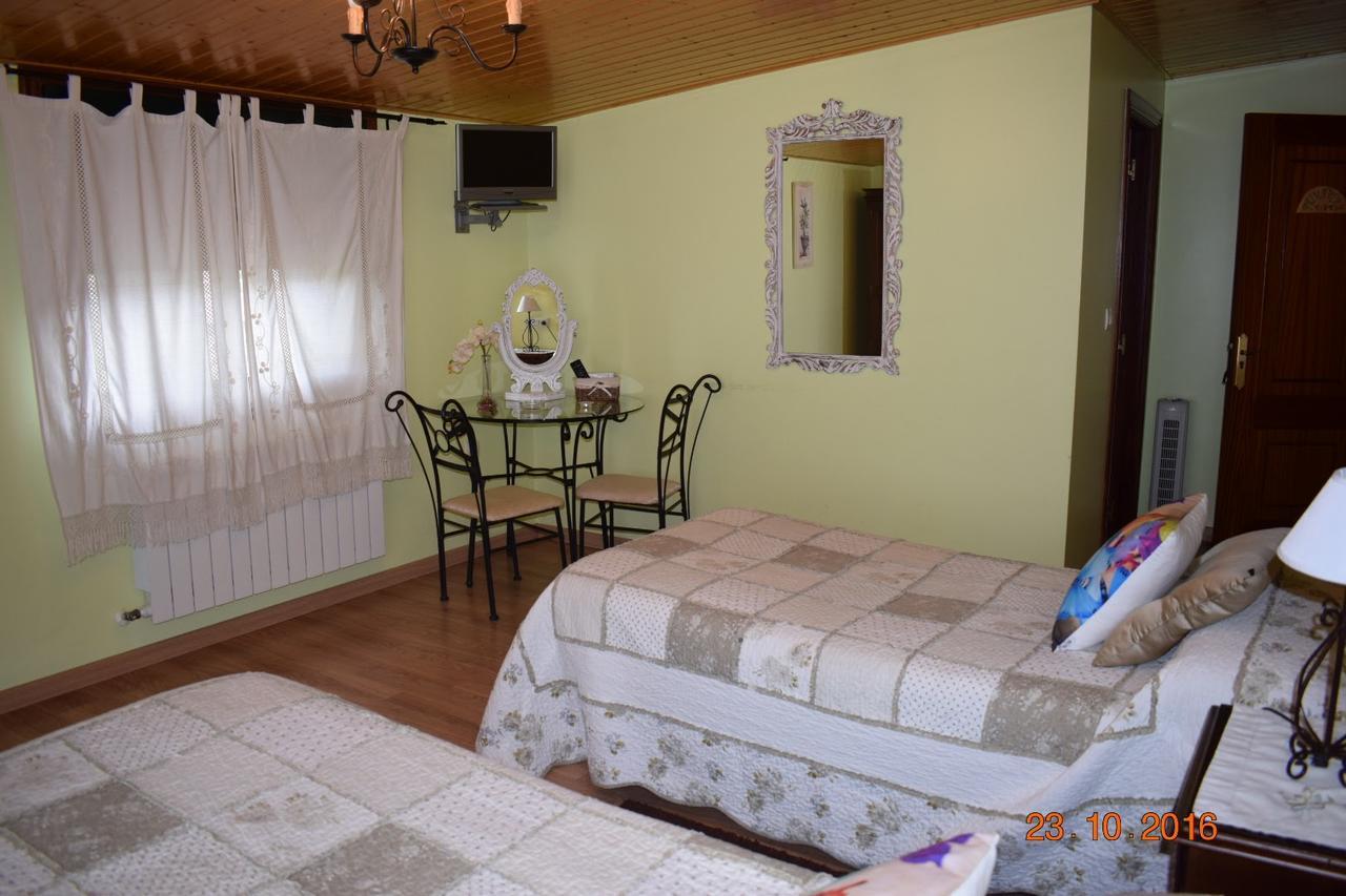 Casa Rural Os Carballos ポンテベドラ エクステリア 写真